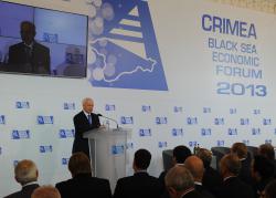 Азаров: Для Украины очевидны экономические выгоды от зоны свободной торговли с ЕС