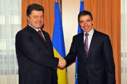 Расмуссен: НАТО оставляет двери открытыми для Украины 