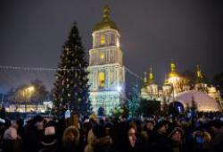 На Софийской площади в Киеве Новый год встретили более ста тысяч человек