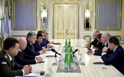 Президент Украины и Министр обороны США обсудили вопросы укрепления военного сотрудничества