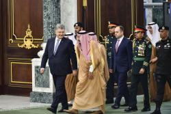 Президент Украины провел встречу с Королем Саудовской Аравии