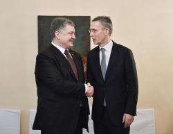 Президент Украины провел встречу с Генеральным секретарем НАТО