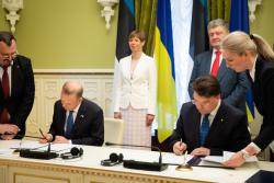 Президент Украины и Президент Эстонии обсудили вопросы внедрения реформ в Украине
