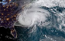 Ураган "Флоренс" достиг берегов США