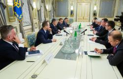 П. Порошенко встретился с главами МИД Эстонии, Литвы и Польши