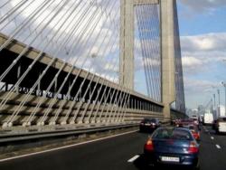 В Киеве ремонтируют Южный мост