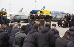 Тела погибших в авиакатастрофе в Иране украинцев доставлены на родину