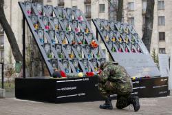 Украина сегодня чтит память героев Небесной сотни