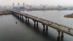 На аварийном мосту Патона в Киеве ограничили движение