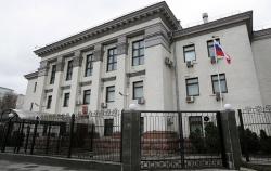 Киевсовет расторг договоры аренды трех земельных участков с посольством РФ