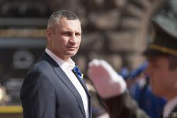 Кличко призвал правоохранителей "жестко контролировать" тесты на коронавирус в частных клиниках