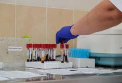 Рада поддержала законопроект об обязательном массовом тестировании на коронавирус