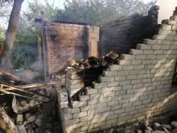 Российские оккупанты обстреляли жилые дома в Авдеевке
