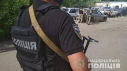 В Полтаве полиция проводит спецоперацию по задержанию автоугонщика с гранатой
