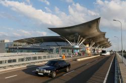 Экс-главу аэропорта "Борисполь" подозревают в миллионных злоупотреблениях