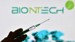 Еврокомиссия намерена закупить 200 млн доз вакцины у BioNTech и Pfizer