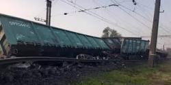 В Днепропетровской области расследуют умышленное повреждение путей, которое привело к аварии поезда