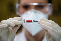 В Минздраве назвали сроки появления украинской вакцины от коронавируса