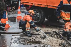 Украина потратила 1,5 миллиарда гривень на проведение ямочного ремонта дорог