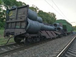 В Днепропетровской области сошел с рельсов грузовой поезд