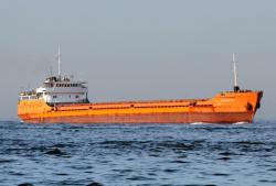 В Черном море затонуло судно с украинскими моряками