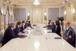 Президент Украины провел встречу с председателем Военного комитета НАТО