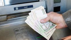 Правительство направило на счета заявителей на получение "карантинных" выплат первые 200 миллионов гривен