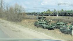У границ Украины размещены более 100 тысяч военных РФ, - ЕС