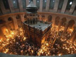 Сегодня в Иерусалиме состоится церемония схождения Благодатного огня