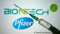 В Украине начинают вакцинацию коллективов вакциной Pfizer/BioNTech