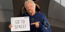 Virgin Galactic разыграет два билета на туристический полет в космос
