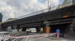 В Киеве обвалились части конструкции на Берестейском путепроводе