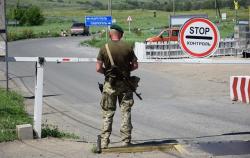 Украина на время карантина отменила штрафы за выезд из ОРДЛО через Россию