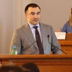 Харьковская облрада приняла отставку Товмасяна