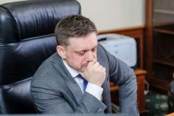 Суд отправил под ночной домашний арест главу Укрэксимбанка