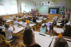 В Киеве возобновляется очное обучение в школах