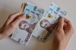 В Госстате озвучили среднюю декабрьскую зарплату в Украине