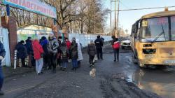 Эвакуированные из ОРДЛО самостоятельно возвращаются домой - Резников