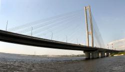 В Киеве открыли для проезда два моста через Днепр