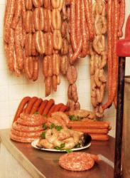 Сколько мяса в колбасе и сосисках?